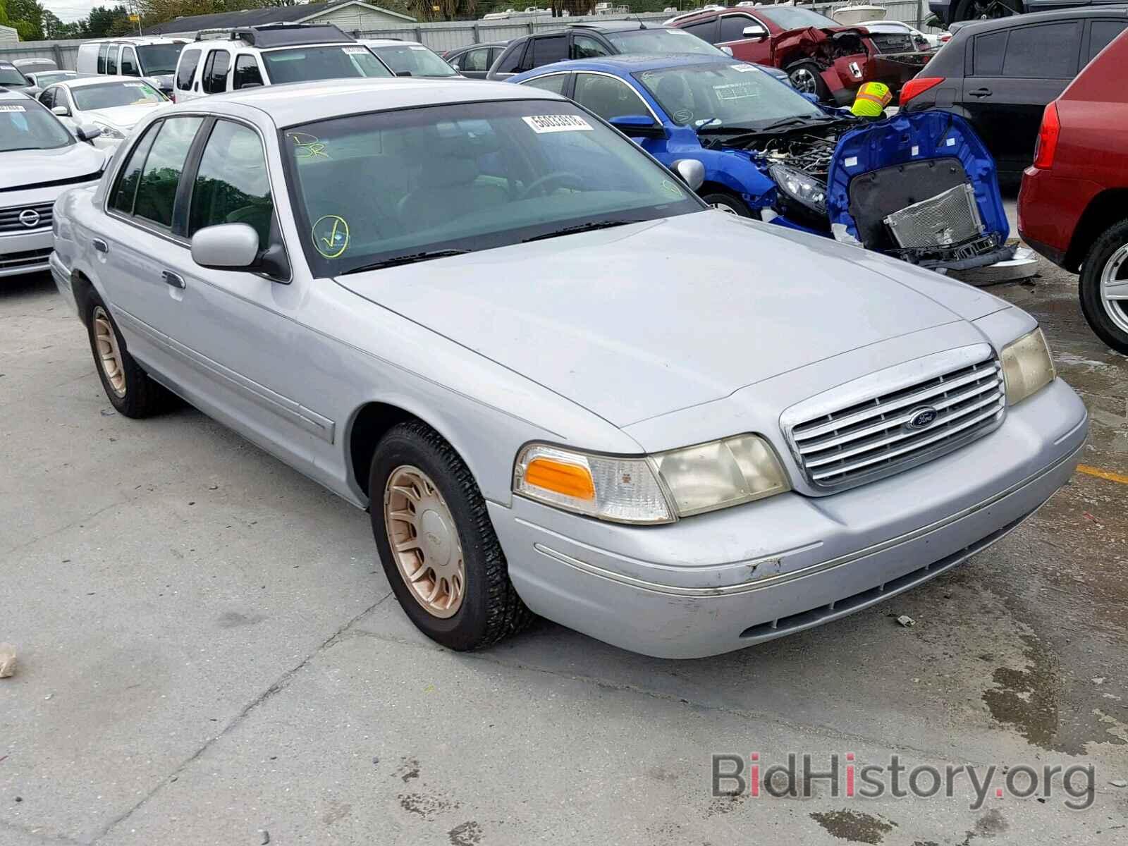 Photo 2FAFP74WXYX131324 - FORD CROWN VIC 2000