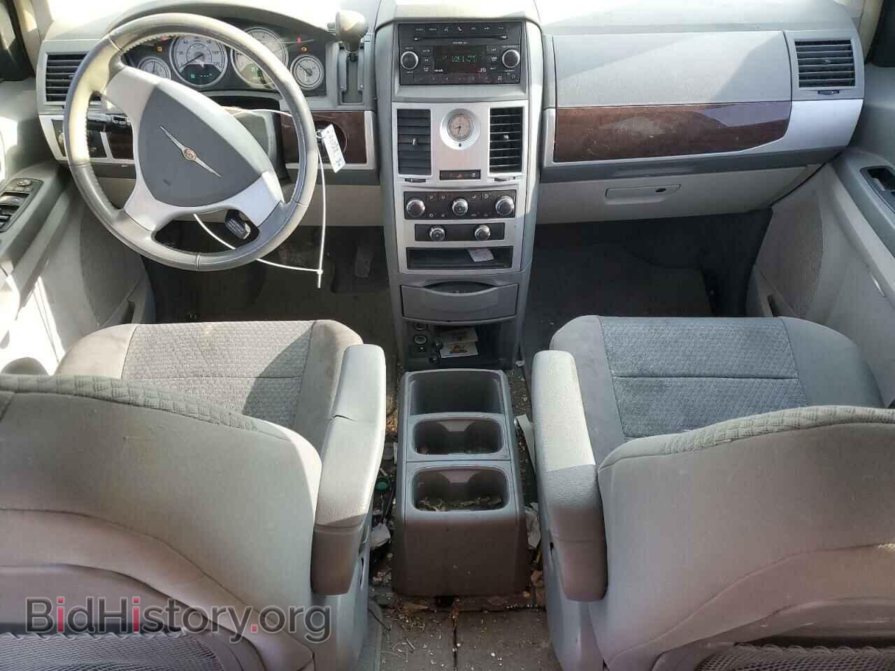 2010 CHRYSLER MINIVAN - VIN: 2A4RR5D10AR501825 - Фото 8