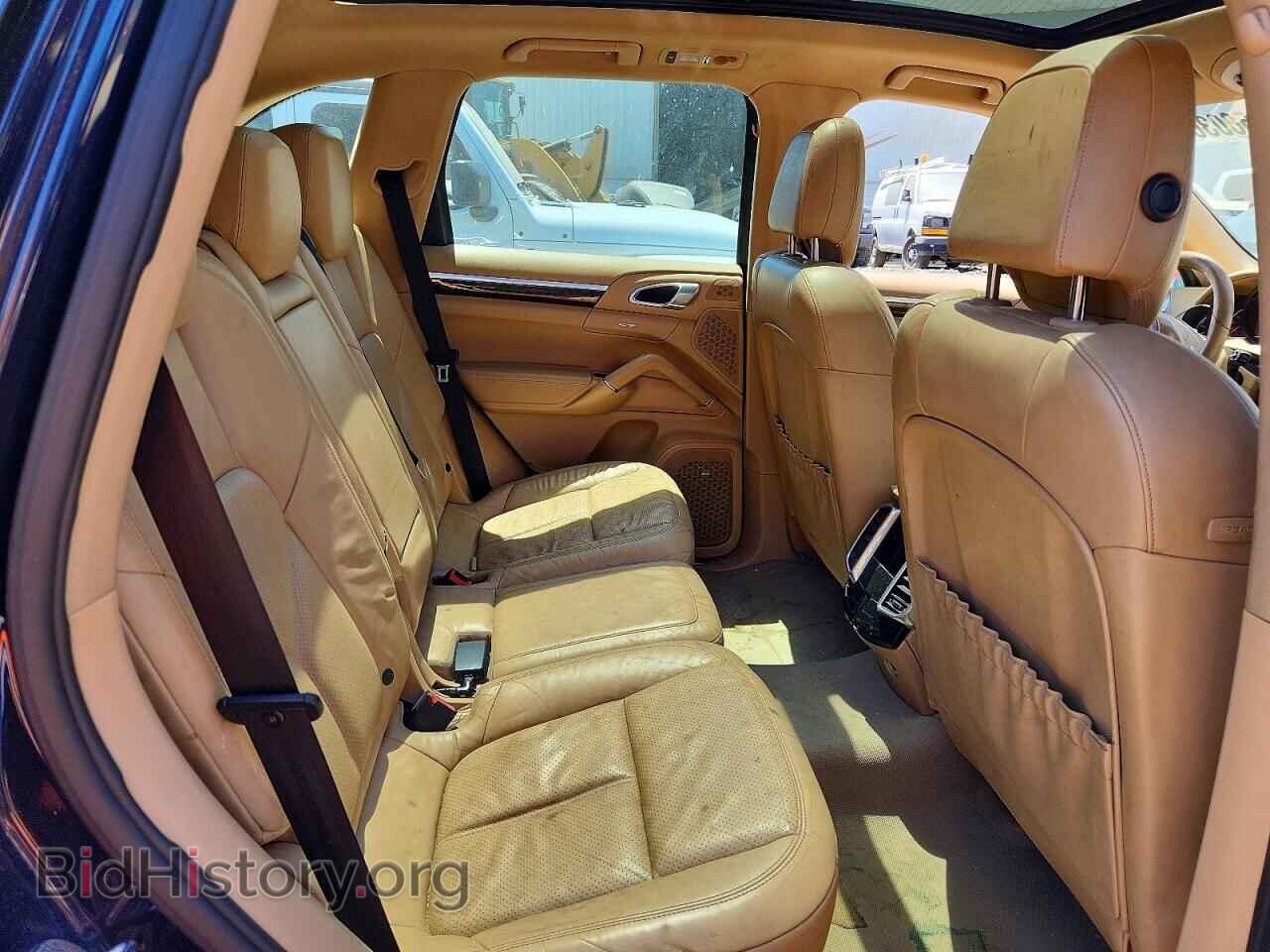 2012 PORSCHE CAYENNE - VIN: WP1AE2A25CLA90975 - Фото 11