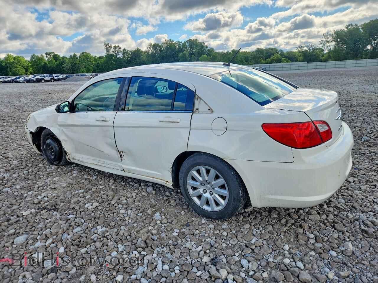 2010 CHRYSLER SEBRING - VIN: 1C3CC4FB1AN140443 - Фото 2