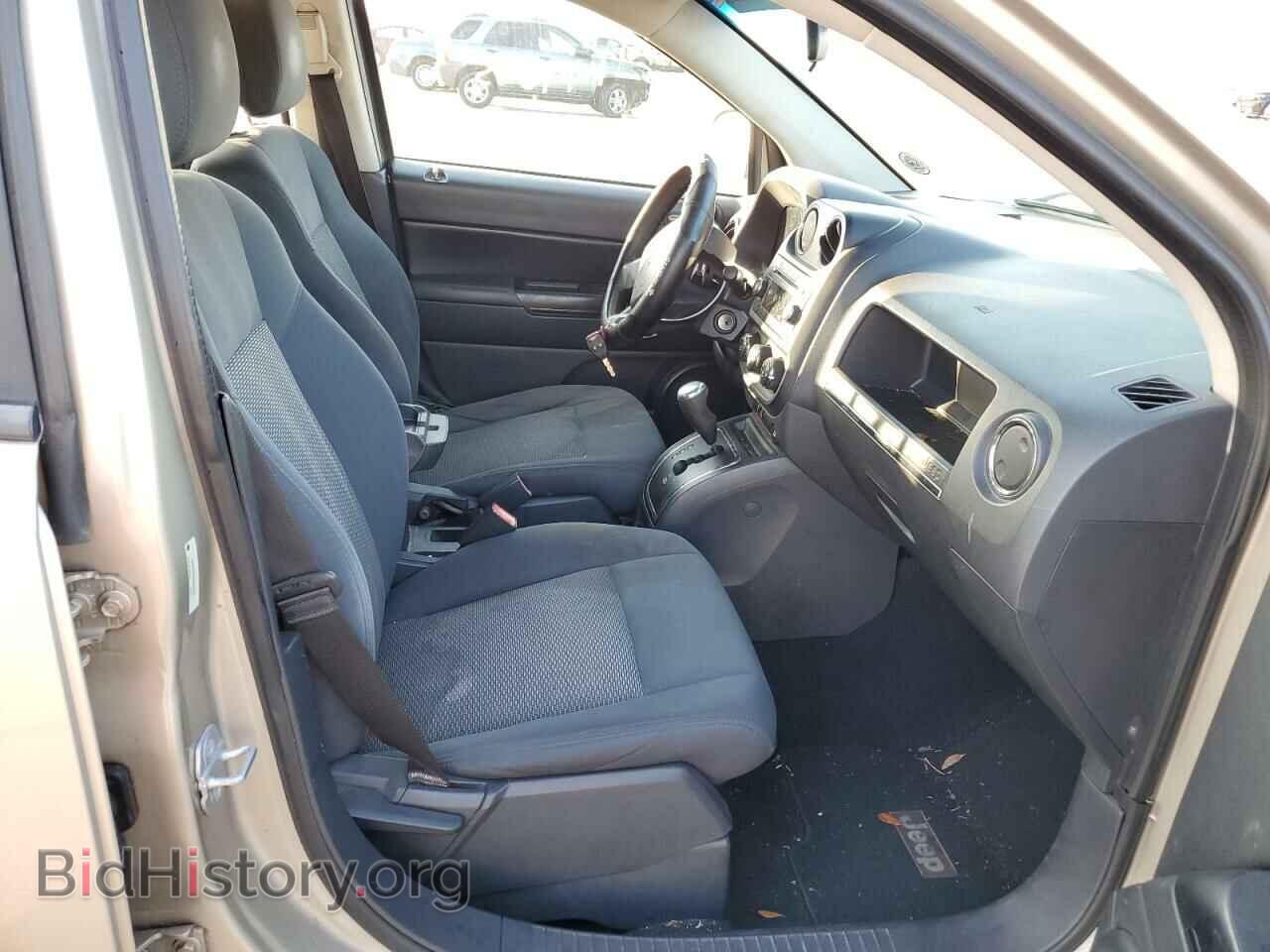 2010 JEEP COMPASS - VIN: 1J4NT4FB3AD558197 - Фото 5