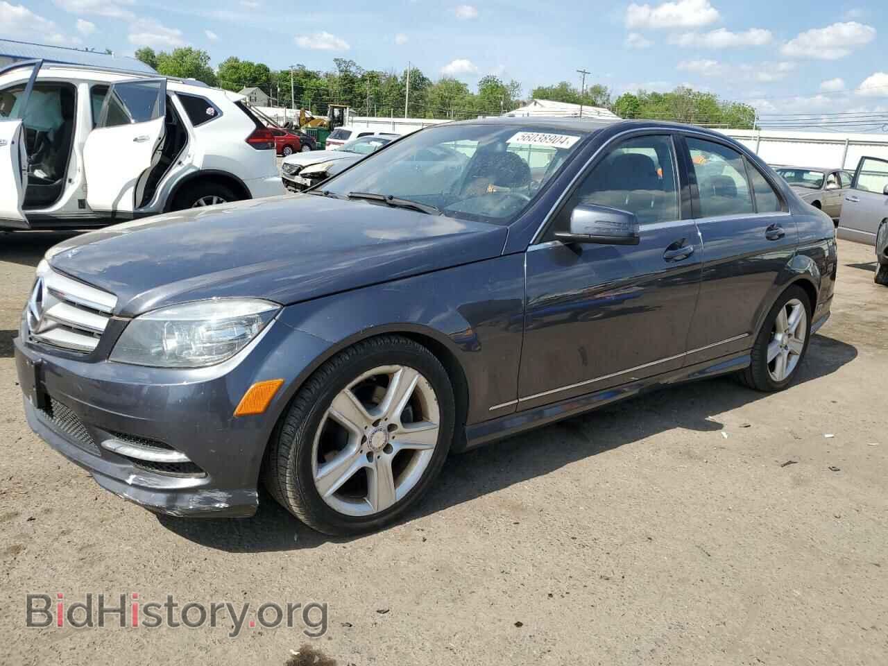 Photo WDDGF8BBXBR176911 - MERCEDES-BENZ C-CLASS 2011