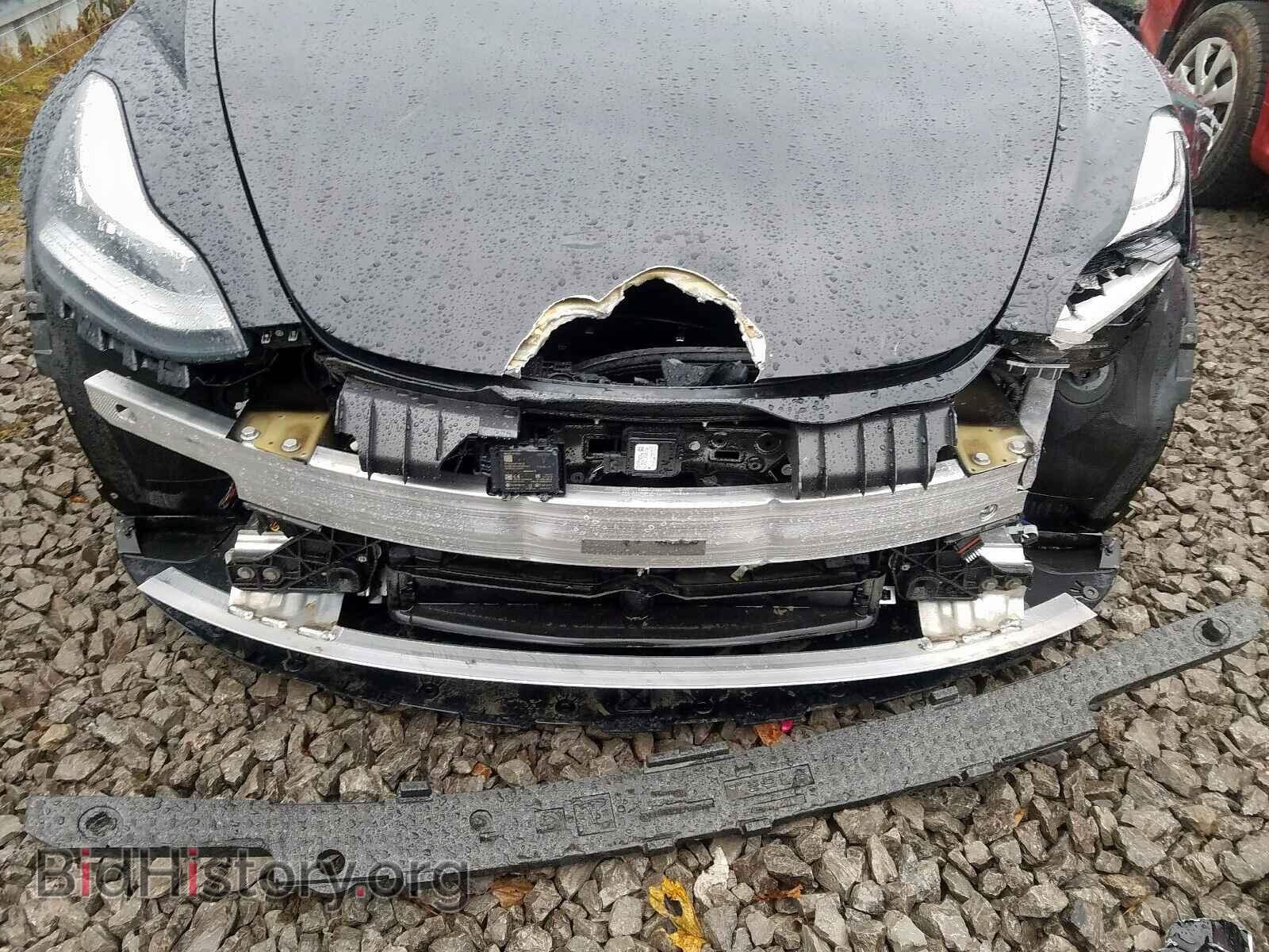2019 TESLA MODEL 3 - VIN: 5YJ3E1EA4KF329357 - Photo 9