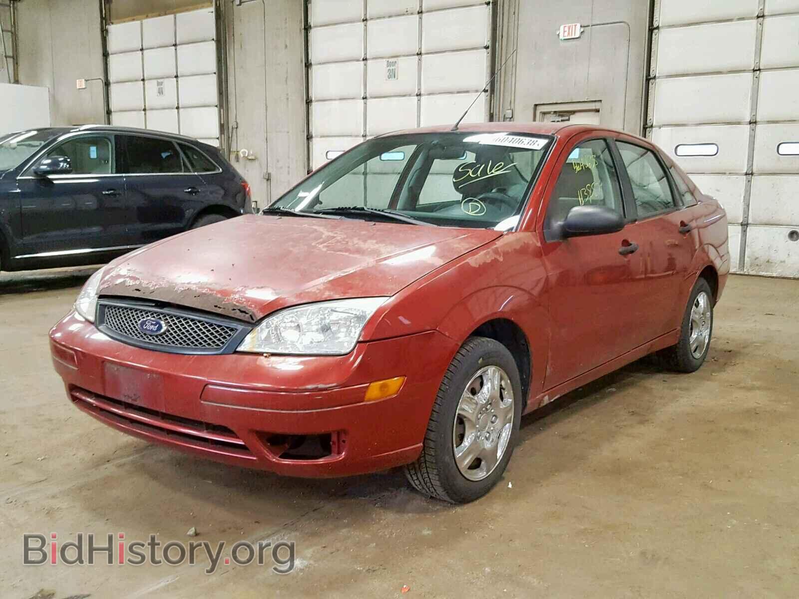 2005 FORD FOCUS - VIN: 1FAFP34N05W304176 - Фото 2