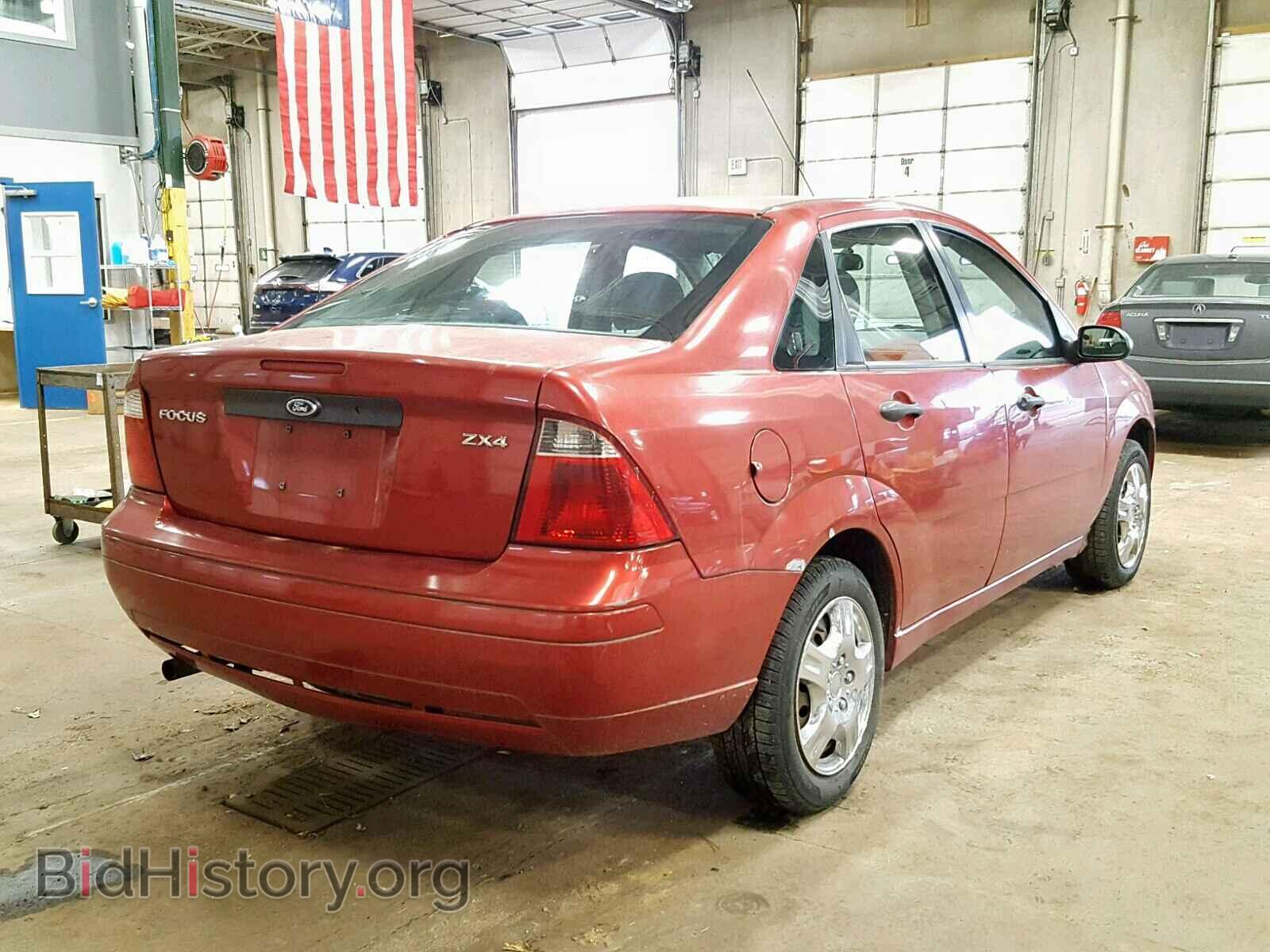 2005 FORD FOCUS - VIN: 1FAFP34N05W304176 - Фото 4