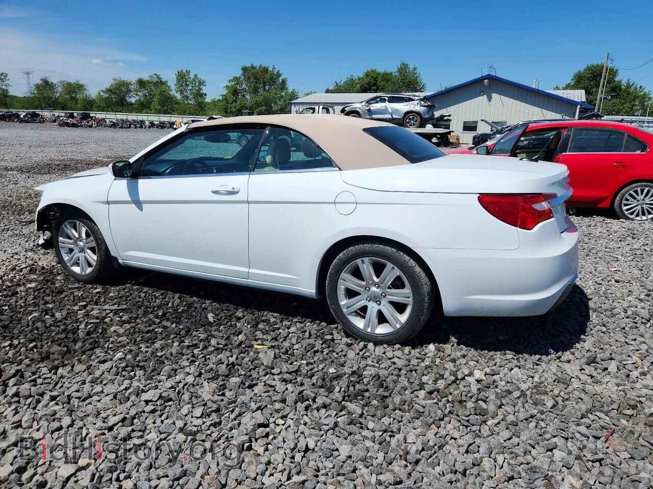 2012 CHRYSLER 200 - VIN: 1C3BCBEG8CN255556 - Photo 2