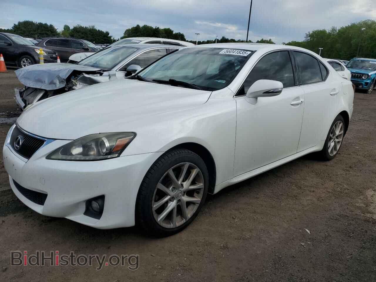 Photo JTHCF5C28B5047108 - LEXUS IS 2011