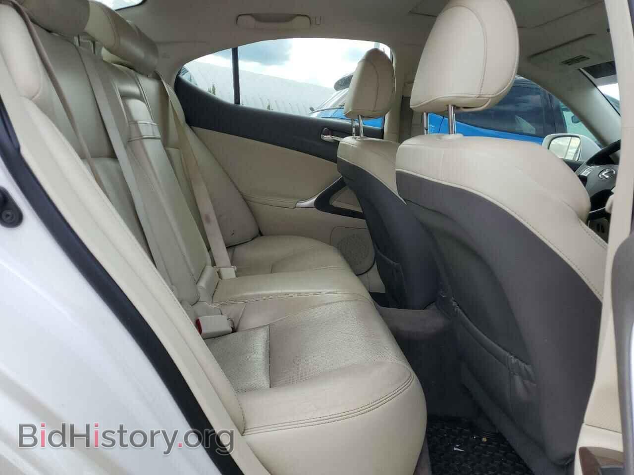 2011 LEXUS IS - VIN: JTHCF5C28B5047108 - Photo 10