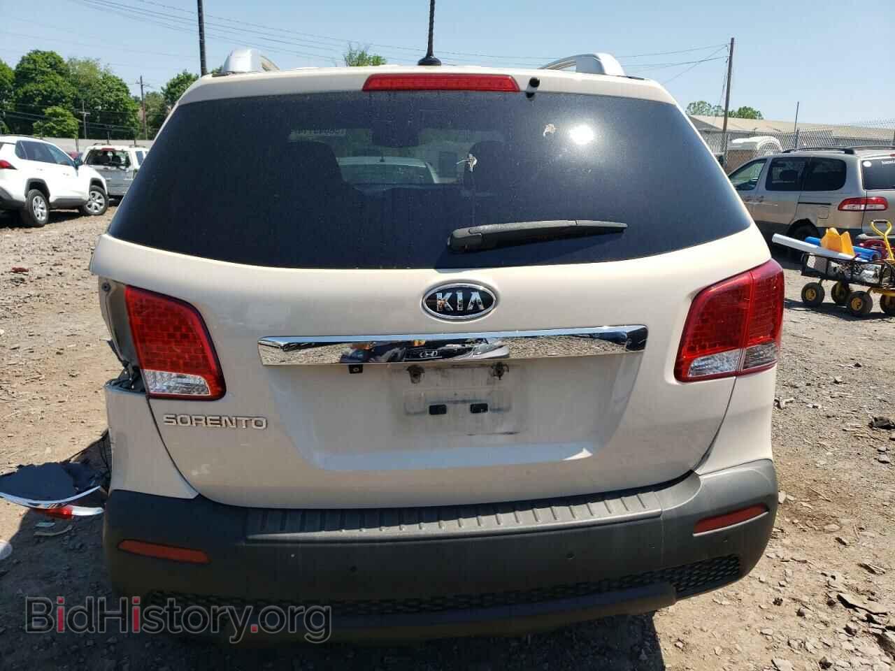 2011 KIA SORENTO - VIN: 5XYKTDA14BG129760 - Фото 6