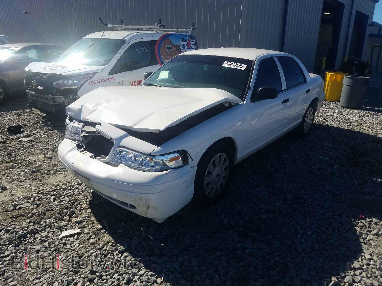 2011 FORD CROWN VIC - VIN: 2FABP7BV0BX111244 - Фото 2