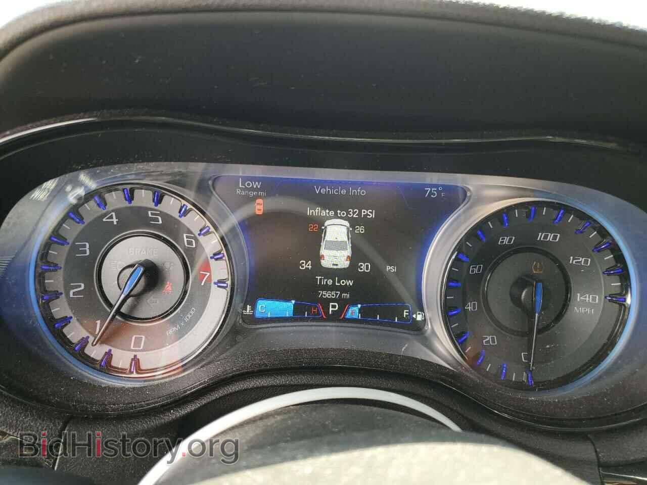 2017 CHRYSLER 300 - VIN: 2C3CCABG3HH663398 - Фото 9