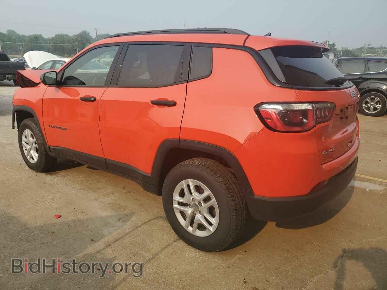 2018 JEEP COMPASS - VIN: 3C4NJDAB6JT230561 - Фото 2