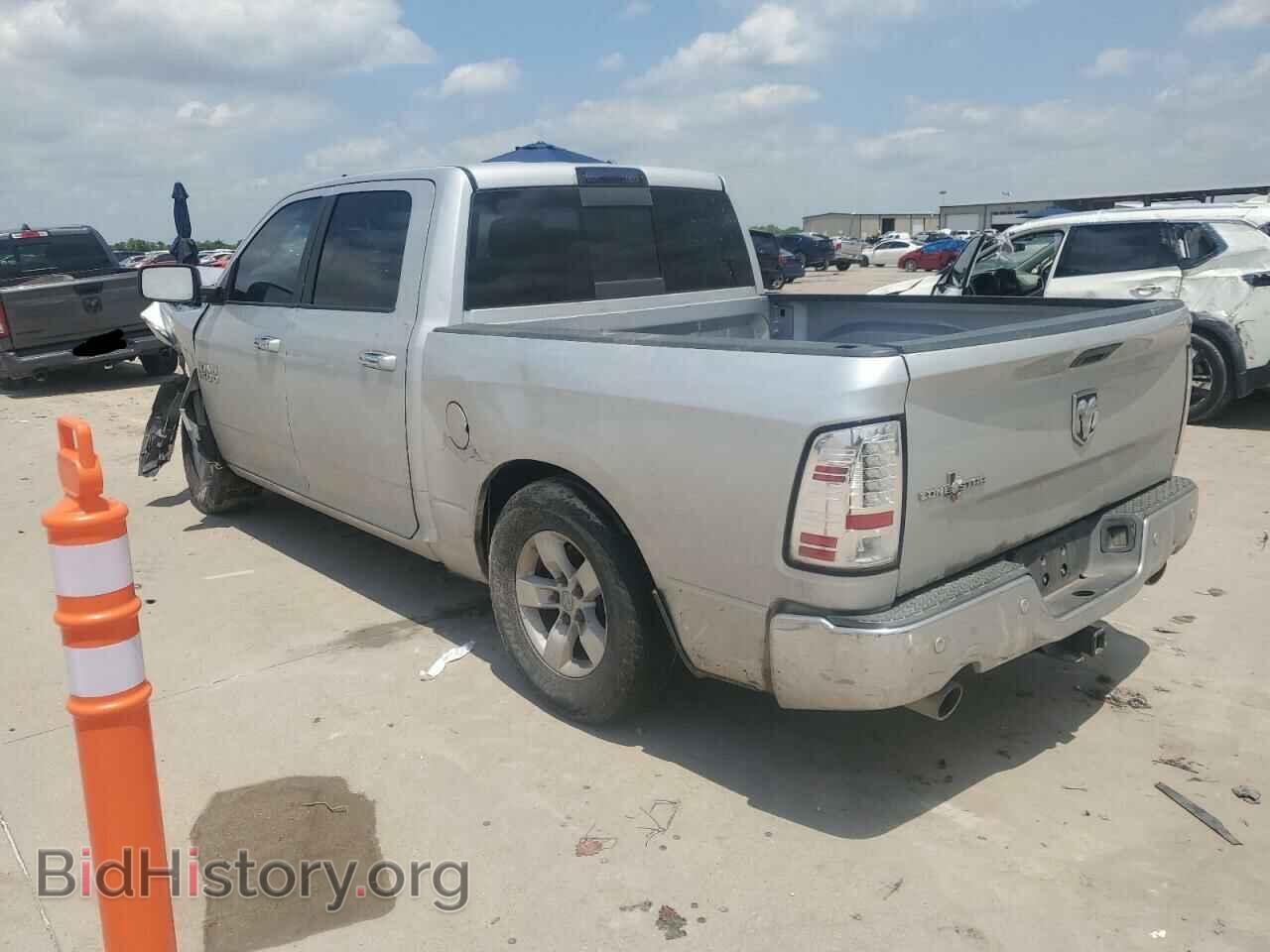 2016 RAM 1500 - VIN: 3C6RR6LT3GG306029 - Photo 2