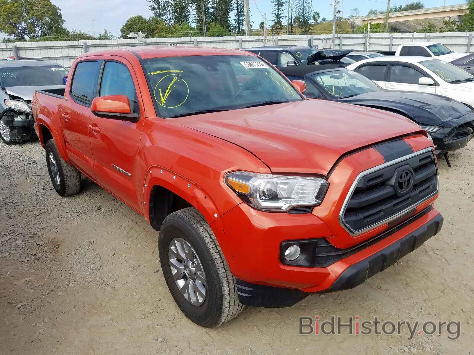 Photo 5TFAZ5CN8JX068988 - TOYOTA TACOMA DOU 2018