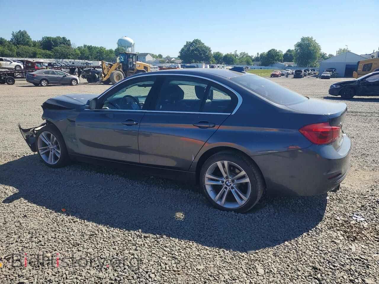 2018 BMW 3 SERIES - VIN: WBA8D9C53JEB35190 - Photo 2