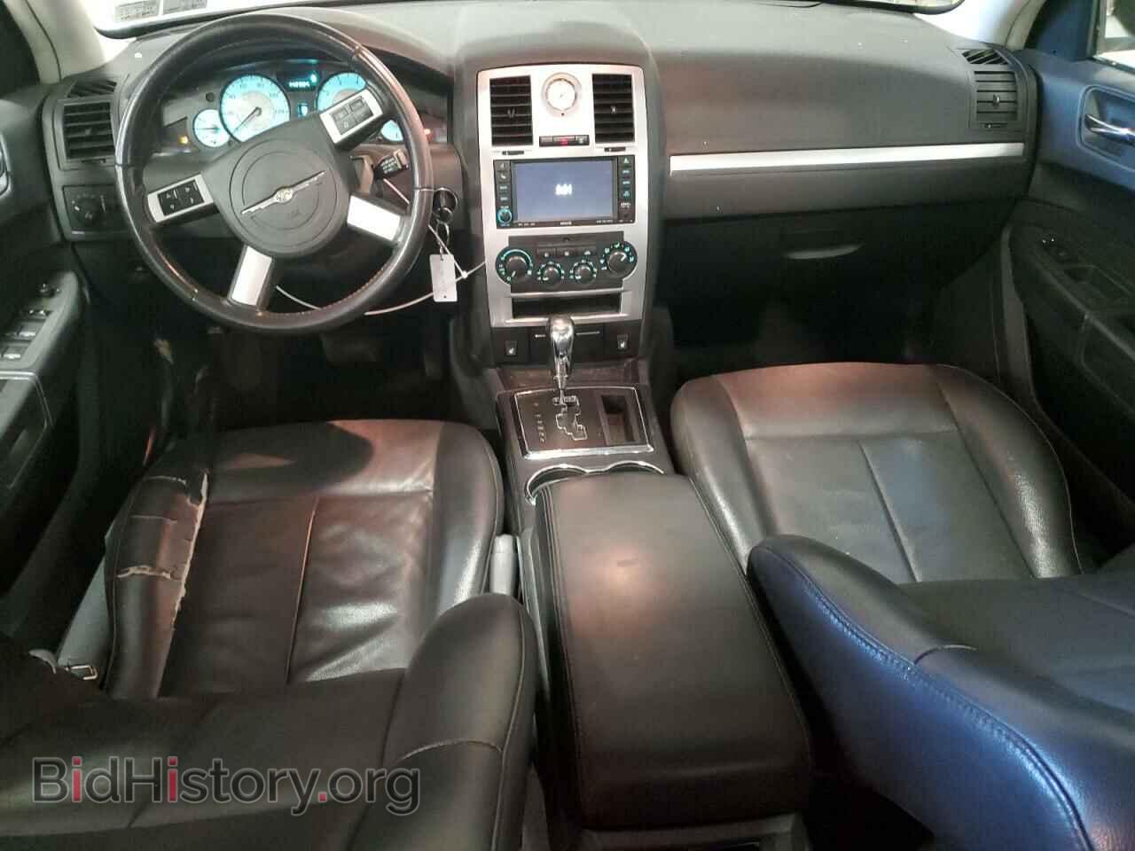 2010 CHRYSLER 300 - VIN: 2C3CA5CV6AH318835 - Фото 8