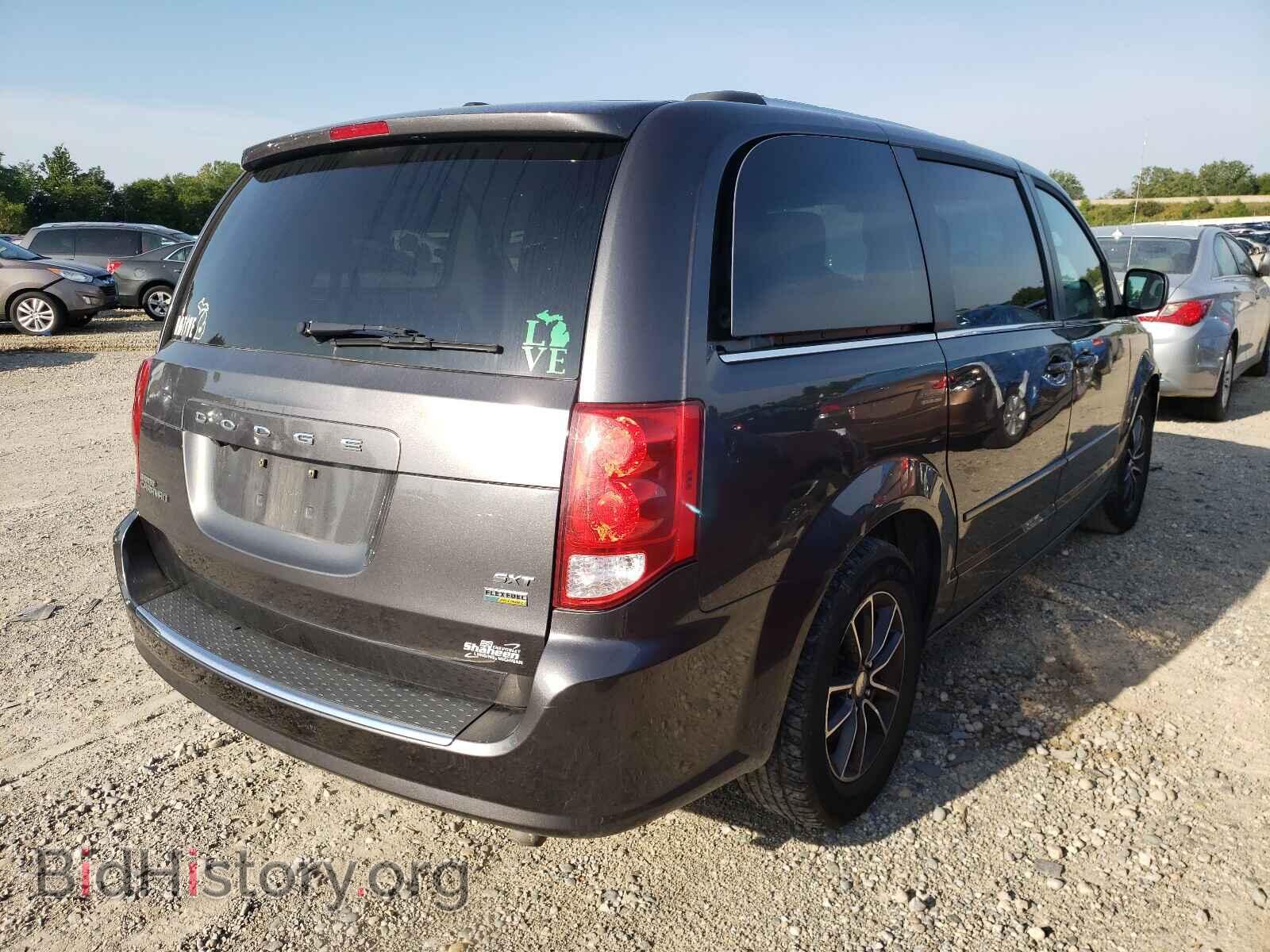 2017 DODGE GRAND CARA - VIN: 2C4RDGCG2HR864451 - Фото 4