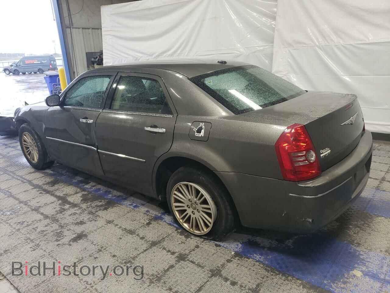 2010 CHRYSLER 300 - VIN: 2C3CA5CV8AH195779 - Фото 2