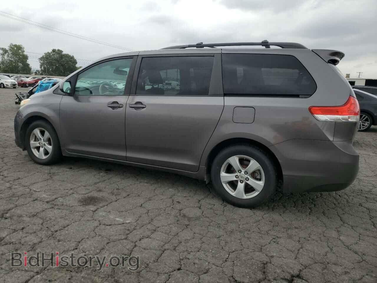 2011 TOYOTA All Models - VIN: 5TDKK3DC8BS027844 - Фото 2