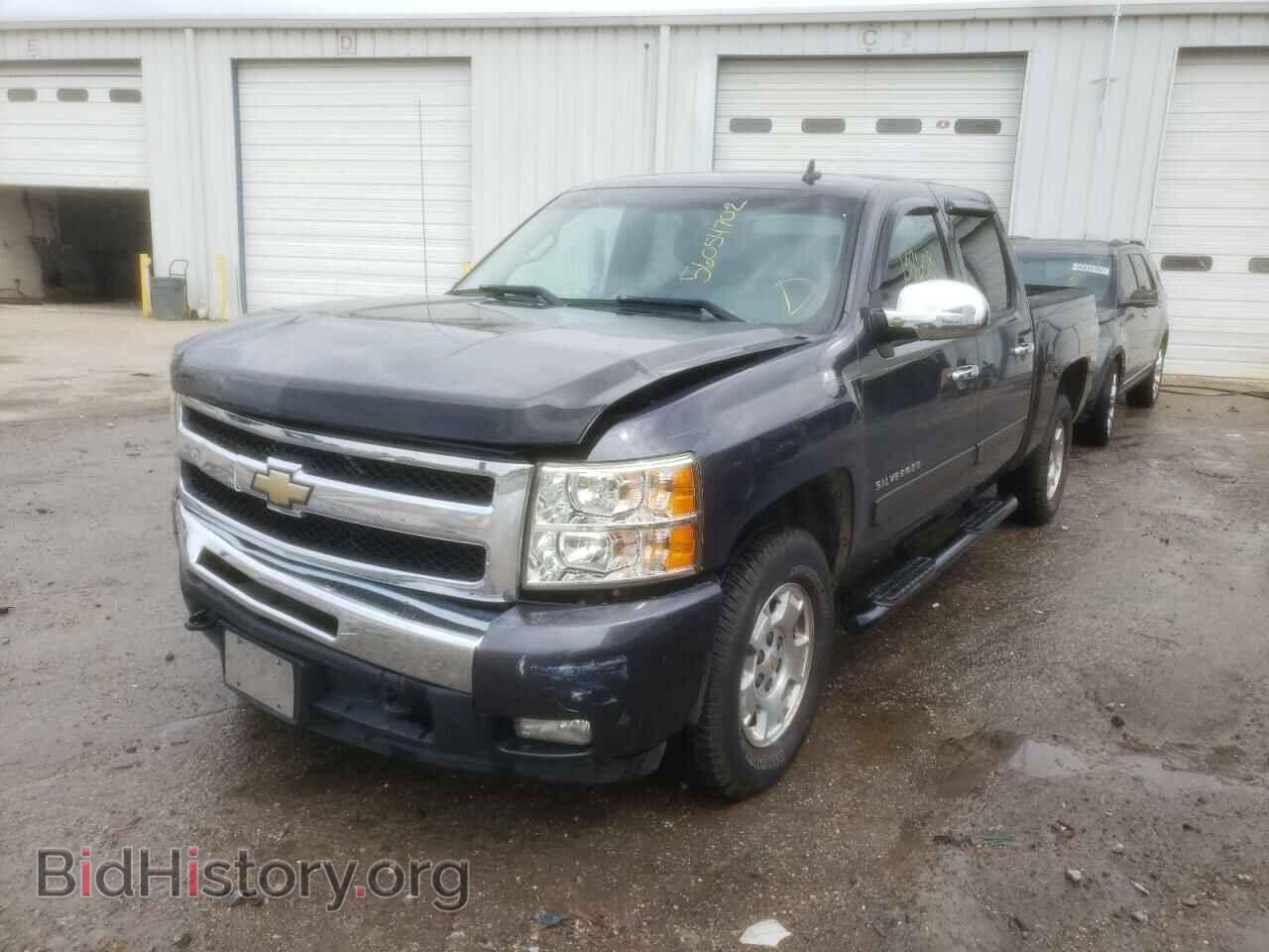 2011 CHEVROLET SILVERADO - VIN: 3GCPKSE37BG142447 - Фото 2