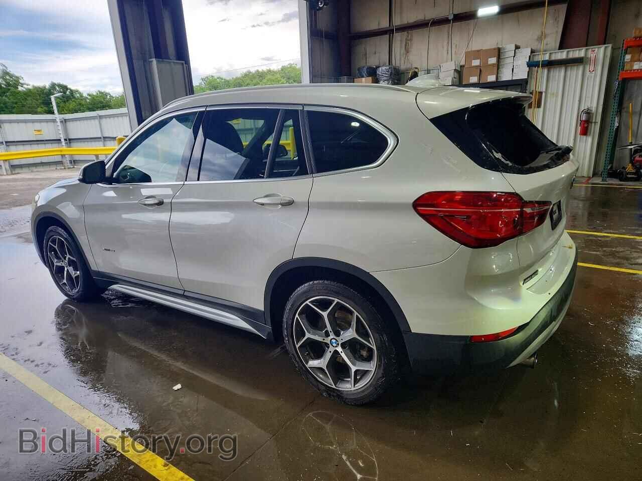 2017 BMW X1 - VIN: WBXHT3C32H5F78977 - Фото 2