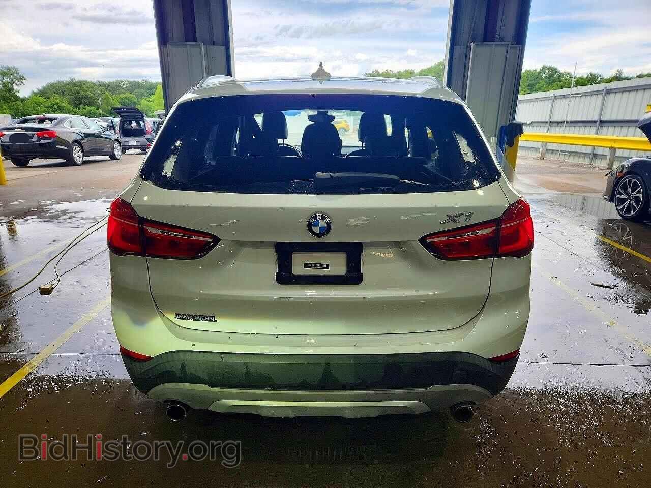 2017 BMW X1 - VIN: WBXHT3C32H5F78977 - Фото 6