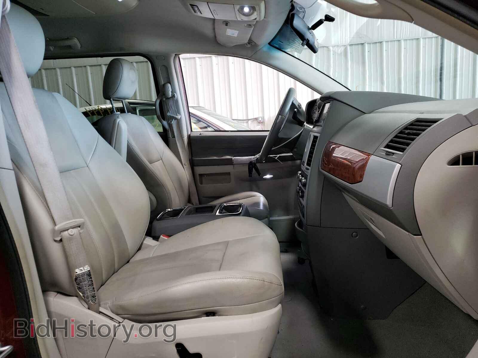 2008 CHRYSLER MINIVAN - VIN: 2A8HR54P48R744630 - Фото 5