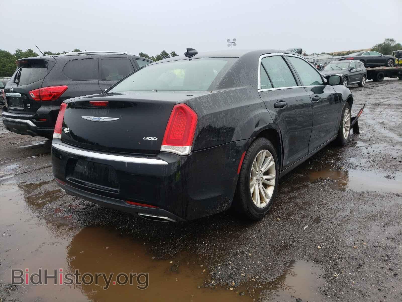 2017 CHRYSLER 300 - VIN: 2C3CCAAG1HH612578 - Фото 4