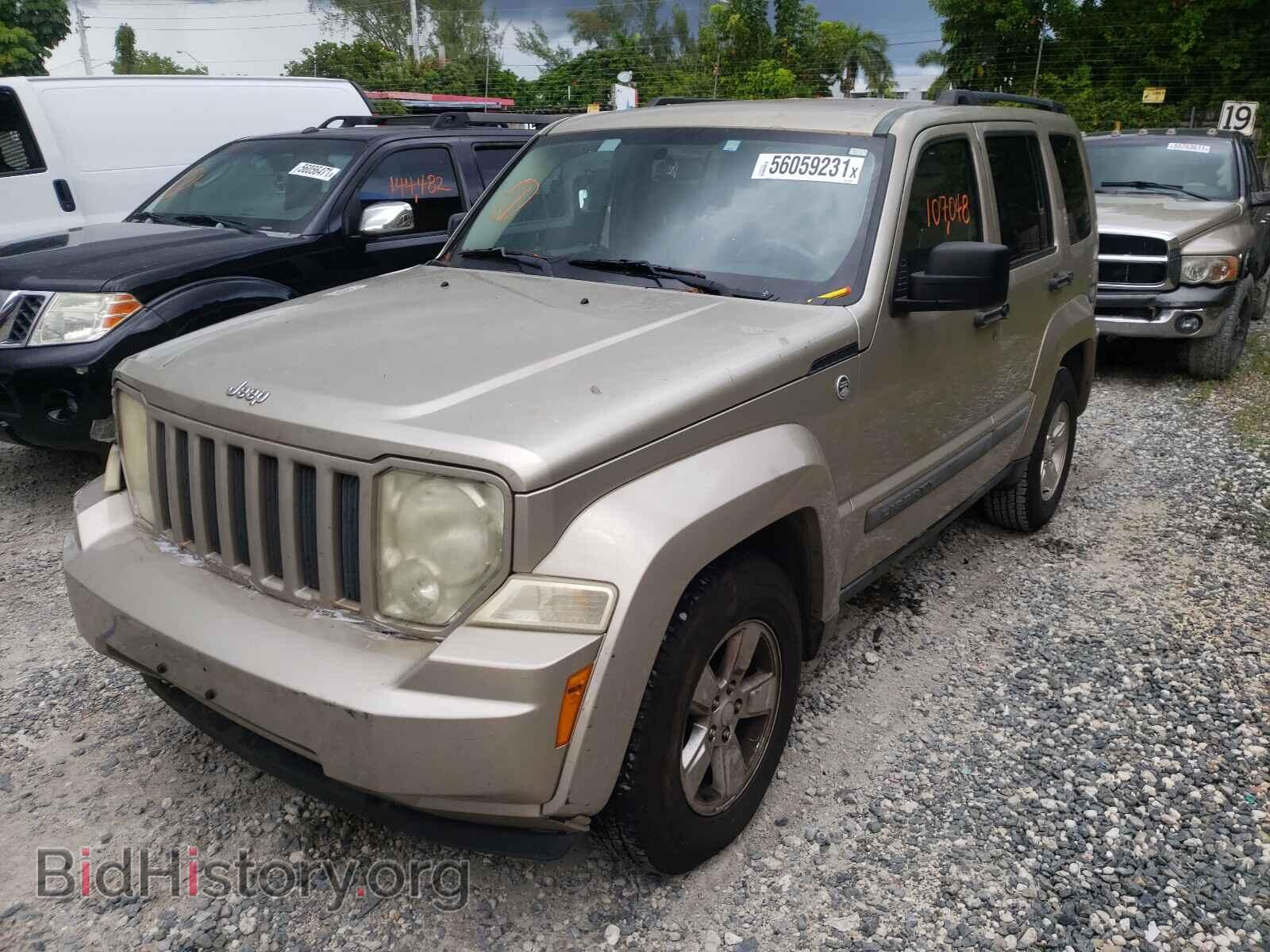 2011 JEEP LIBERTY - VIN: 1J4PN2GK8BW565500 - Фото 2