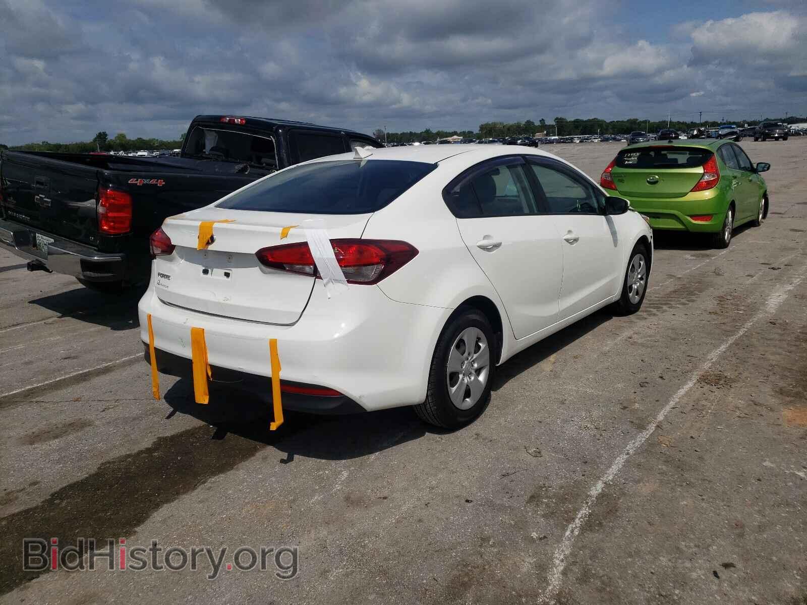 2017 KIA FORTE - VIN: 3KPFK4A75HE142905 - Фото 4