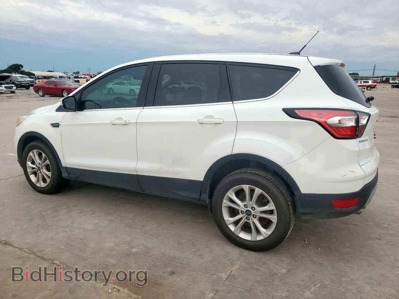 2017 FORD ESCAPE - VIN: 1FMCU0GD1HUC24274 - Фото 2
