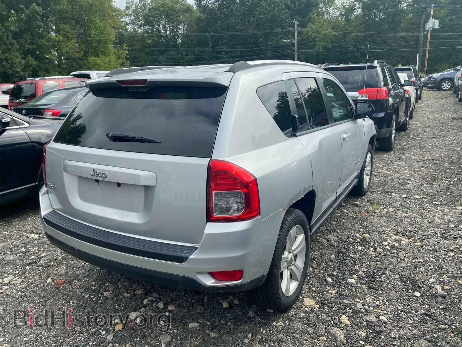 2012 JEEP COMPASS - VIN: 1C4NJDBB9CD520526 - Photo 4