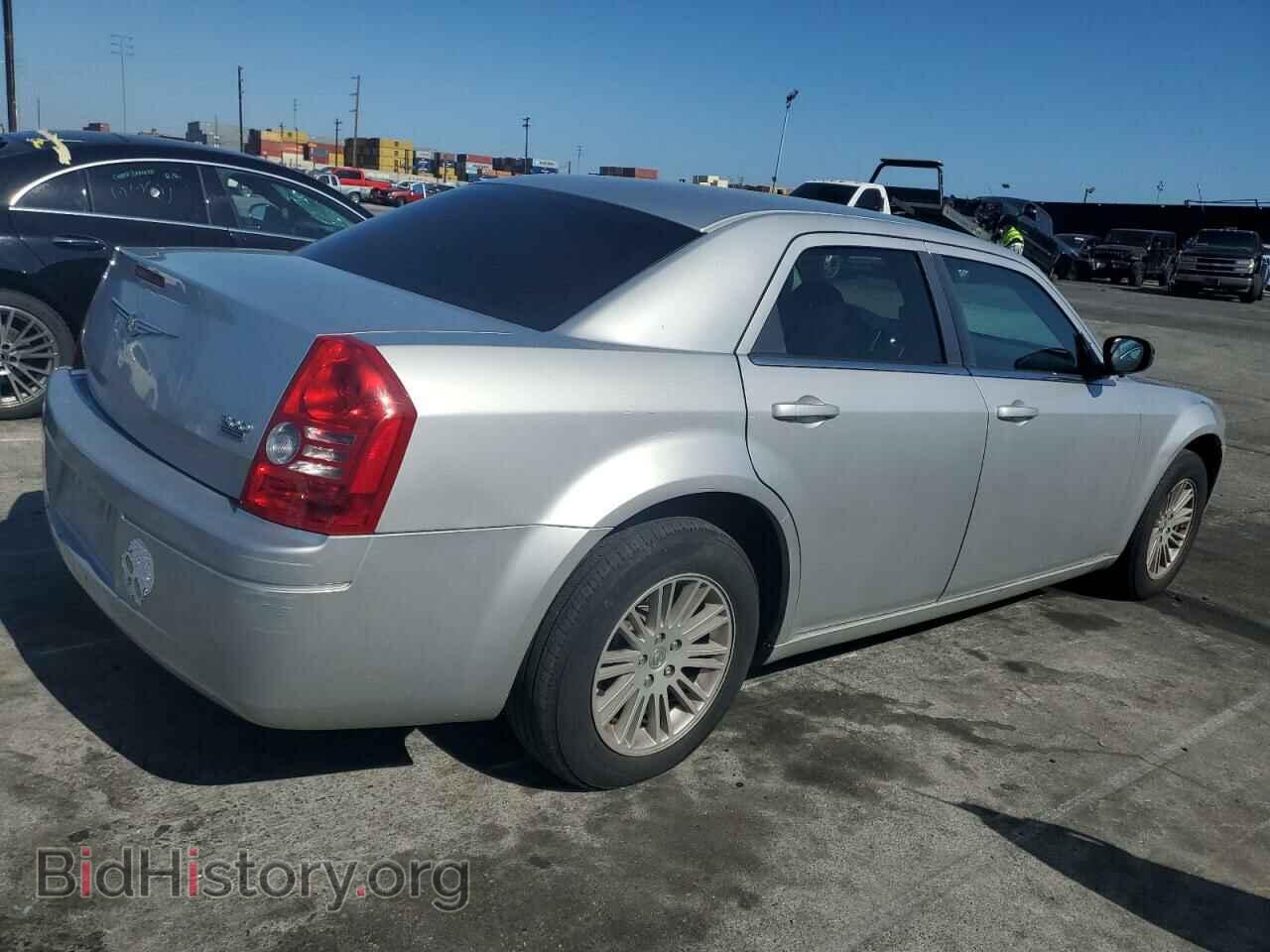 2009 CHRYSLER 300 - VIN: 2C3KA43D49H632282 - Фото 3
