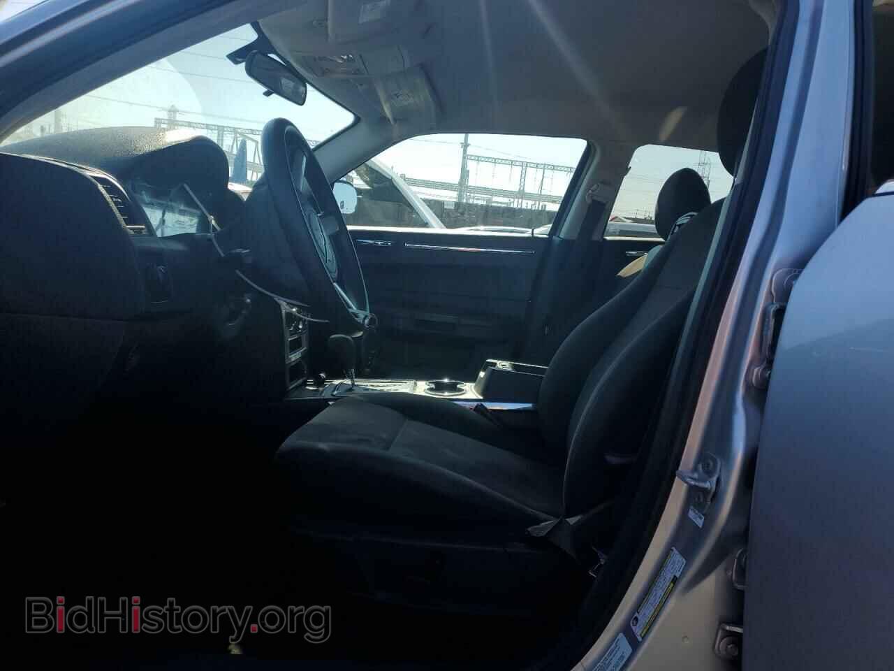 2009 CHRYSLER 300 - VIN: 2C3KA43D49H632282 - Фото 7