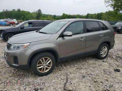 2014 Kia SORENTO LX, серебристый — VIN 5XYKTCA68EG472775, Copart