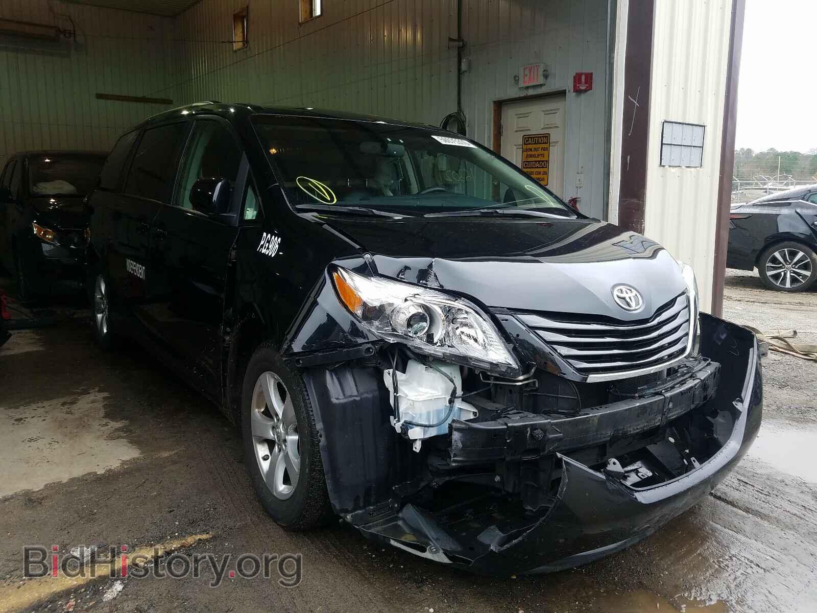 Photo 5TDKZ3DC3HS882276 - TOYOTA SIENNA 2017