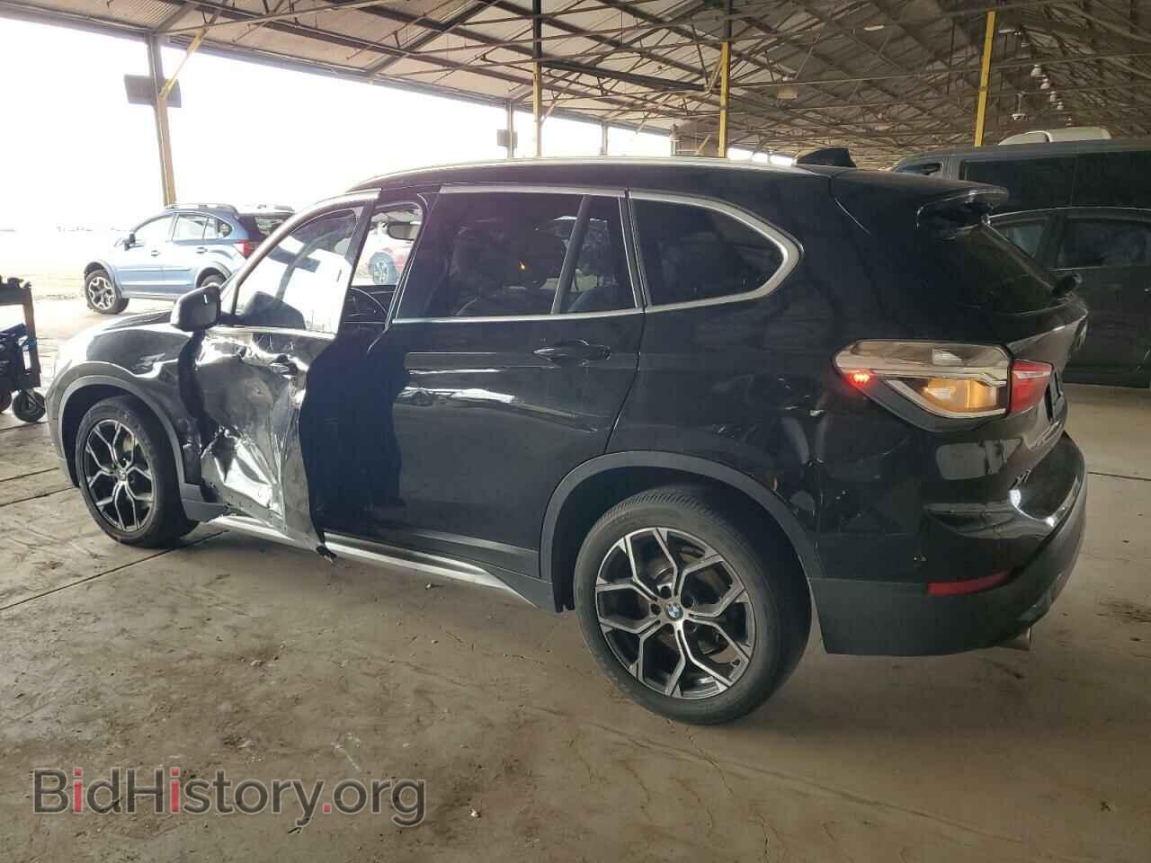 2021 BMW X1 - VIN: WBXJG7C02M5S30154 - Фото 2