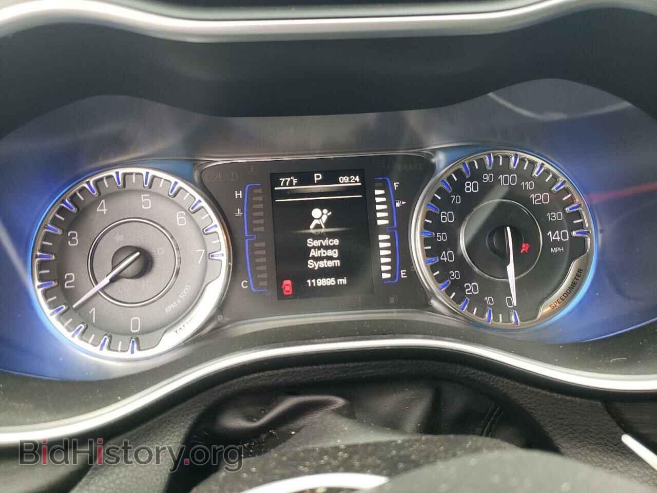 2015 CHRYSLER 200 - VIN: 1C3CCCAB7FN654581 - Фото 9