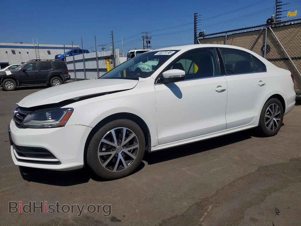 Фотография 3VWDB7AJ9HM266165 - VOLKSWAGEN JETTA 2017