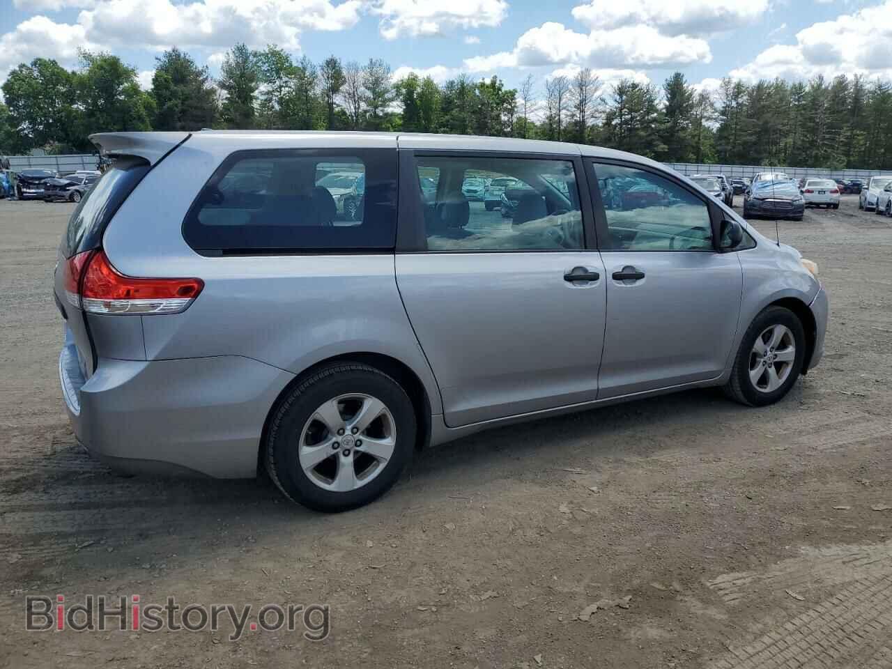 2011 TOYOTA All Models - VIN: 5TDZK3DC6BS041420 - Фото 3