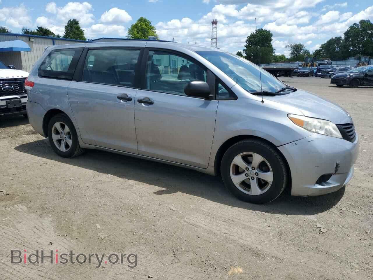2011 TOYOTA All Models - VIN: 5TDZK3DC6BS041420 - Фото 4