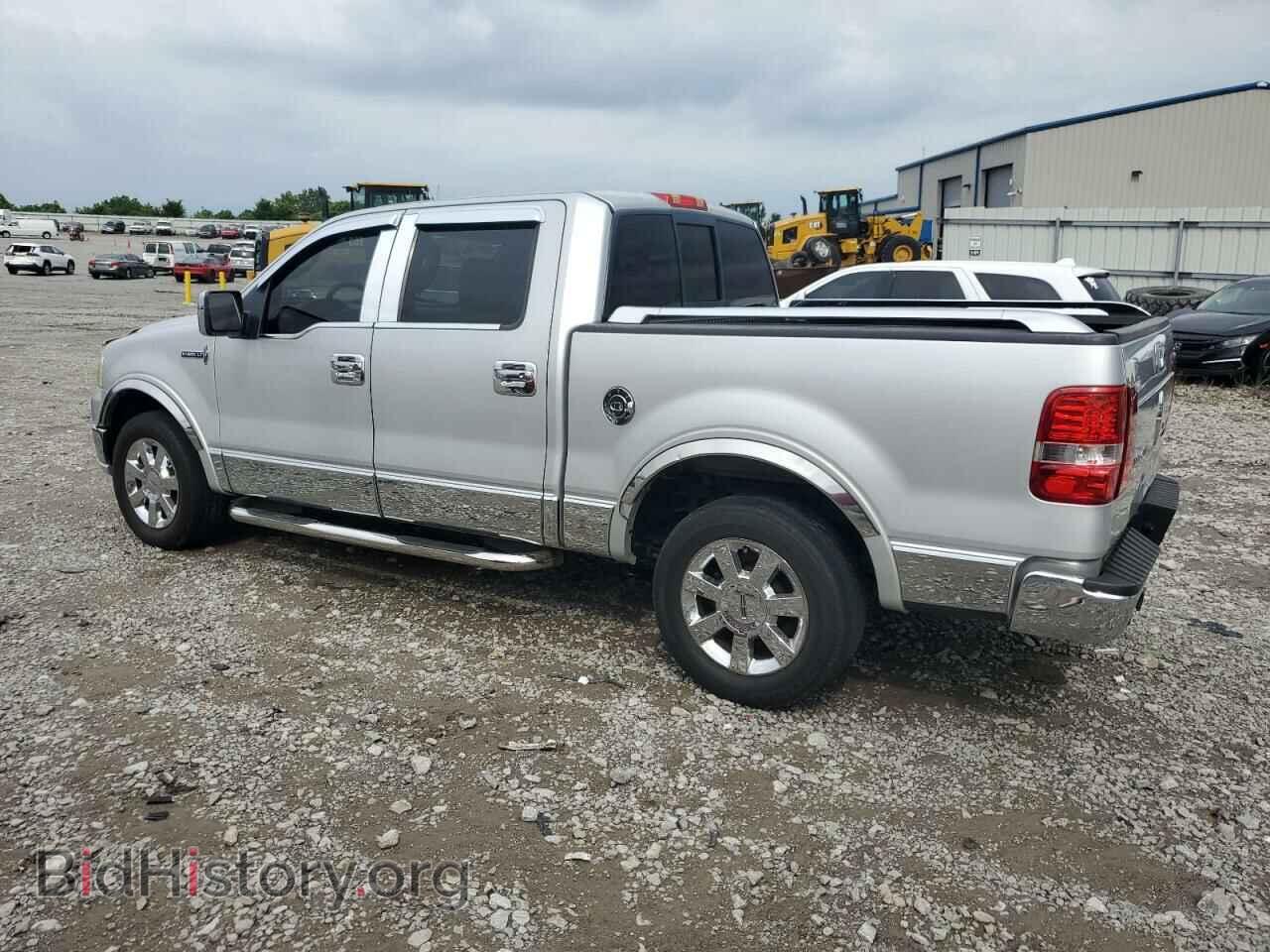 2006 LINCOLN MARK LT - VIN: 5LTPW16506FJ04531 - Фото 2