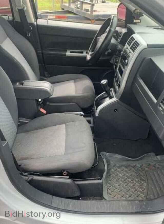 2008 JEEP COMPASS - VIN: 1J8FT47W88D775811 - Фото 5