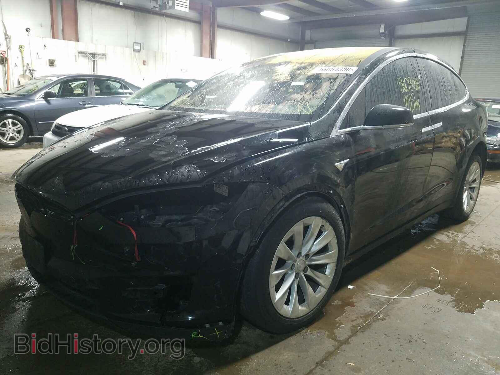 2017 TESLA MODEL X - VIN: 5YJXCDE28HF065912 - Фото 2