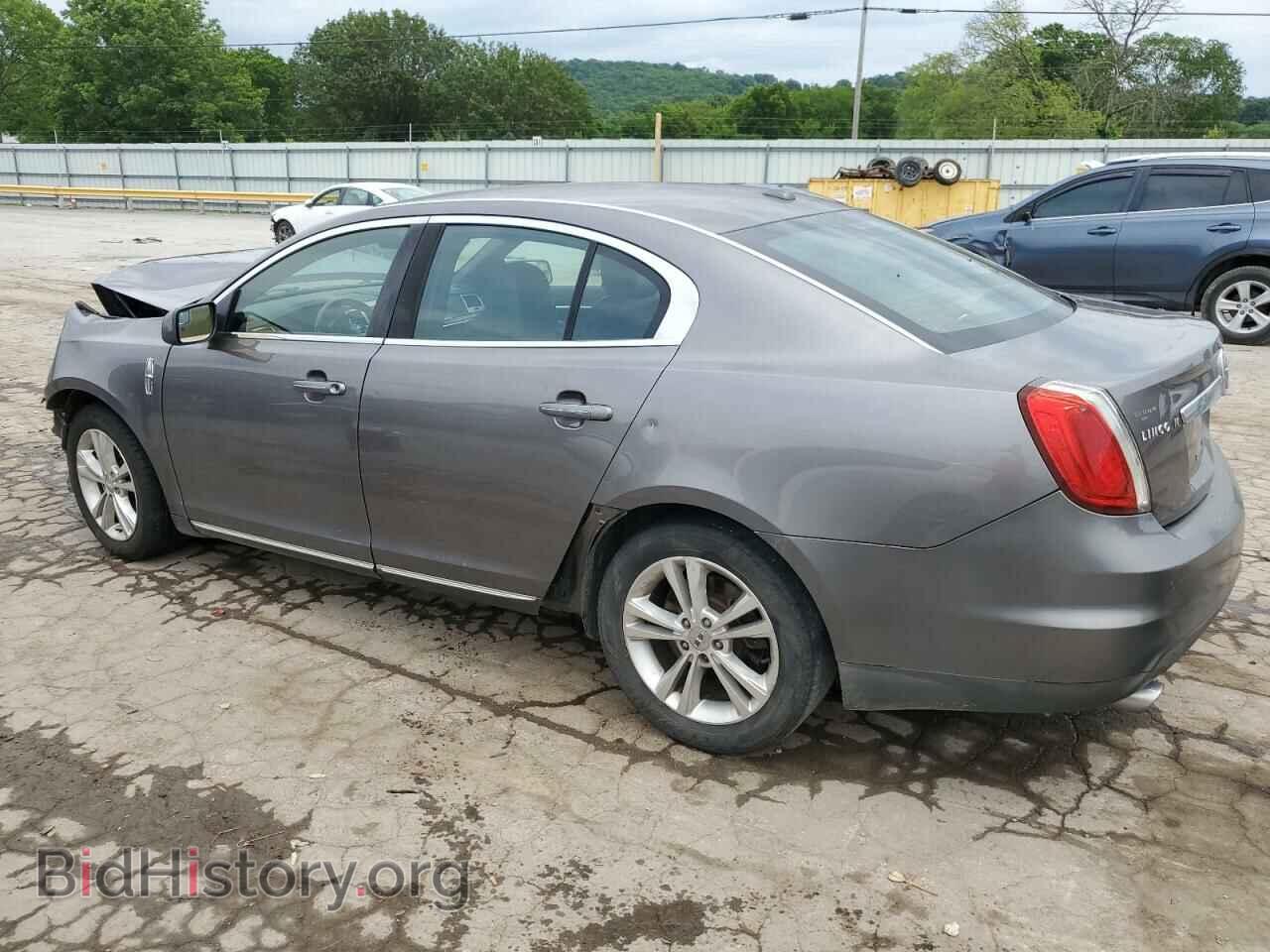 2011 LINCOLN MKS - VIN: 1LNHL9DR7BG610832 - Фото 2