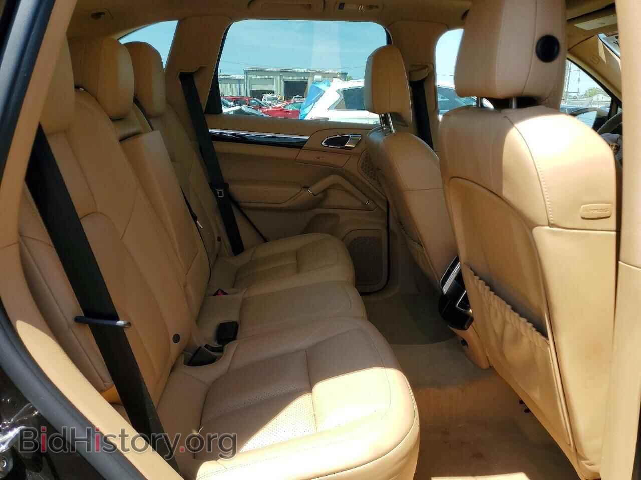 2016 PORSCHE CAYENNE - VIN: WP1AA2A28GLA01711 - Photo 10
