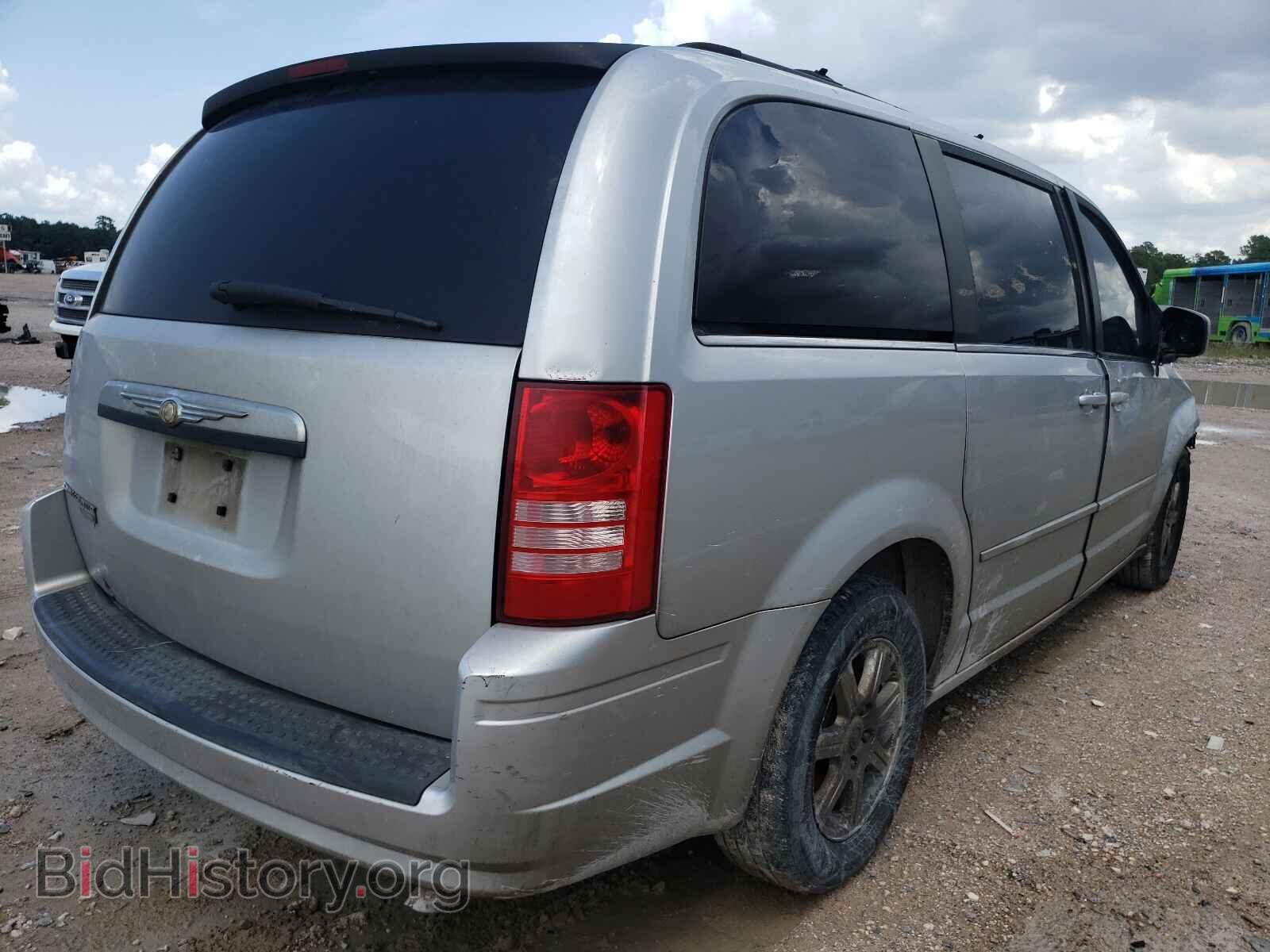 2008 CHRYSLER MINIVAN - VIN: 2A8HR54PX8R762257 - Фото 4