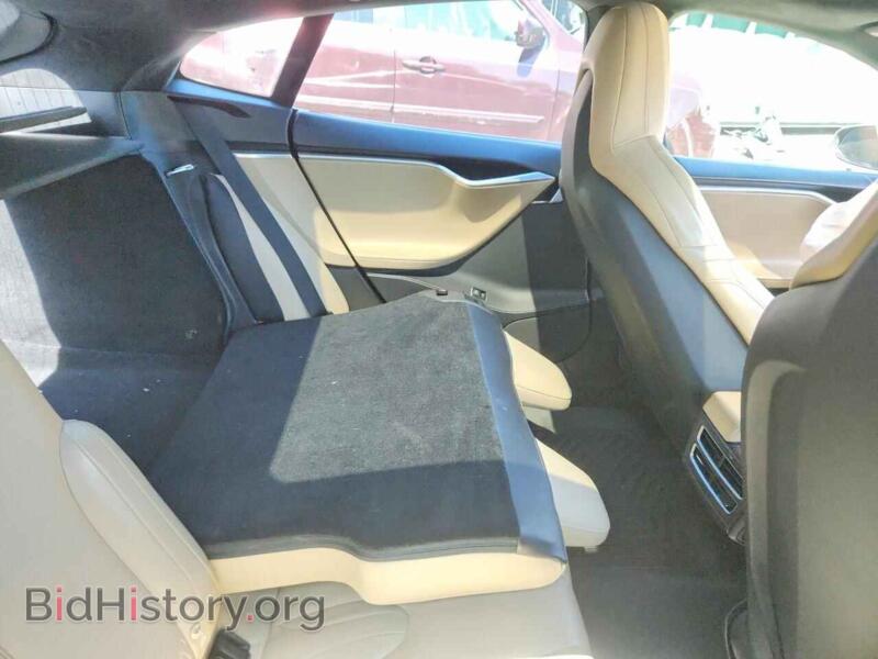2015 Tesla MODEL S (VIN 5YJSA1E24FF113451) — фото 10 из 12