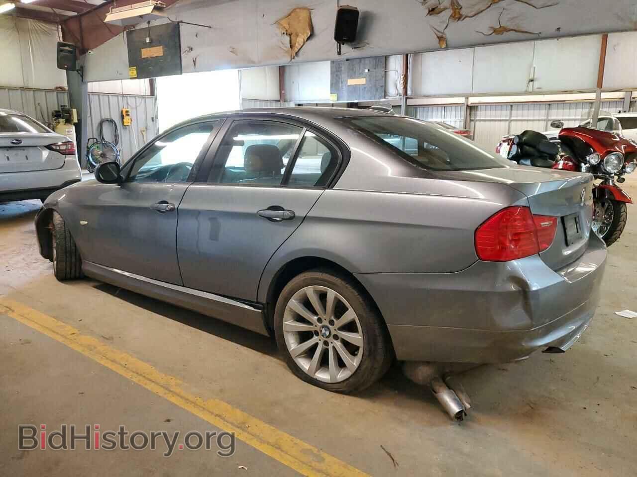2011 BMW 3 SERIES - VIN: WBAPH7C50BE674532 - Фото 2