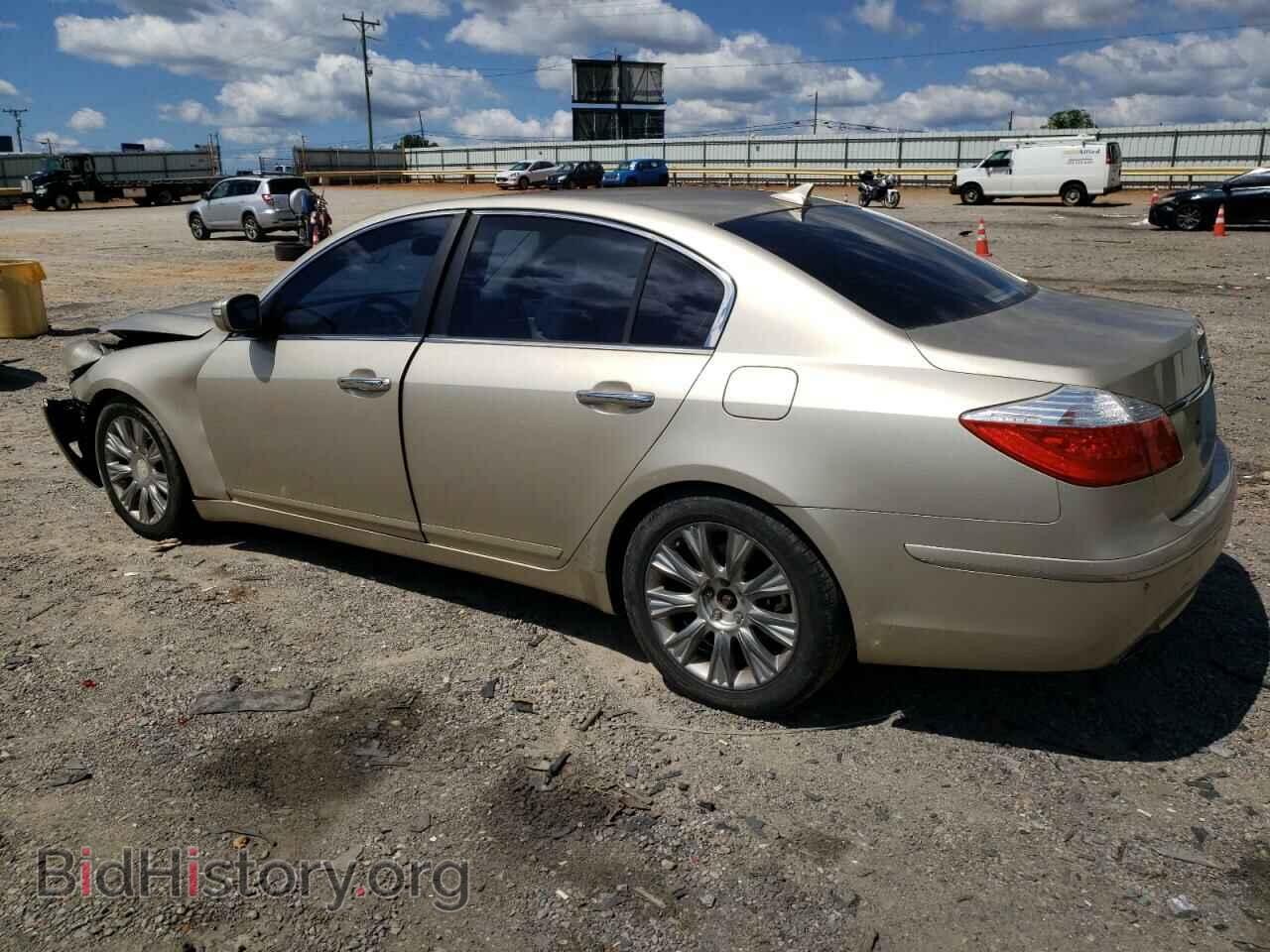 2009 HYUNDAI GENESIS - VIN: KMHGC46E79U042523 - Фото 2